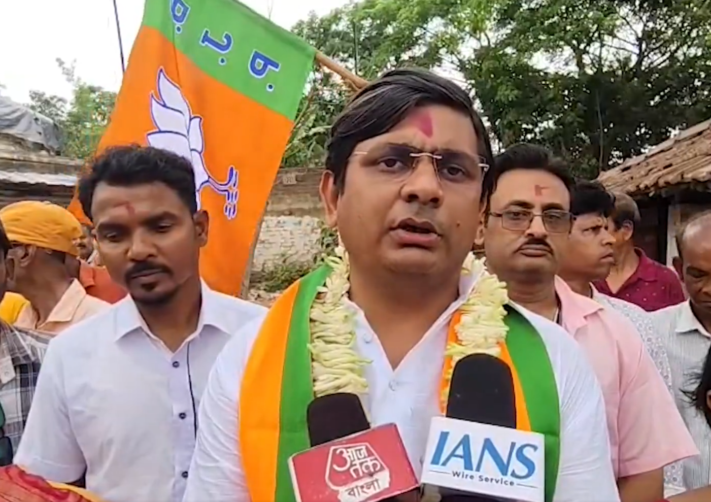 বসিরহাট দক্ষিণে প্রাণনাশের হুমকির অভিযোগ বিজেপি প্রার্থী শৌর্য ব্যানার্জির, তৃণমূল কর্মীদের দিকে অভিযোগের আঙুল