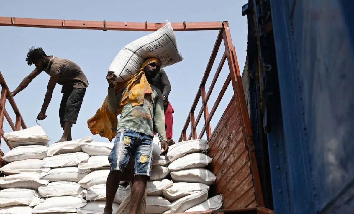 ভোটার তালিকা থেকে নাম বাদ, পরিচয় সংকটে মুর্শিদাবাদের প্রবাসী শ্রমিকরা